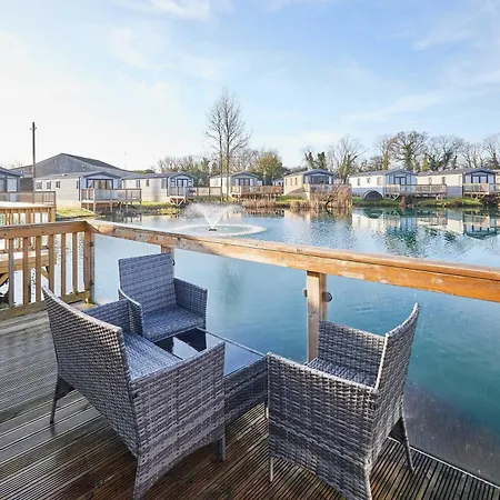 木屋 Host & - Serenity