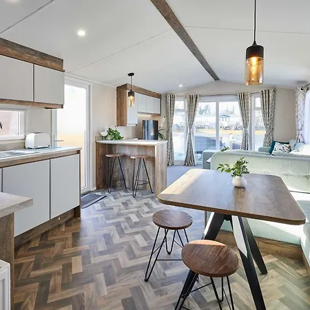 Chalet Host & - Serenity *